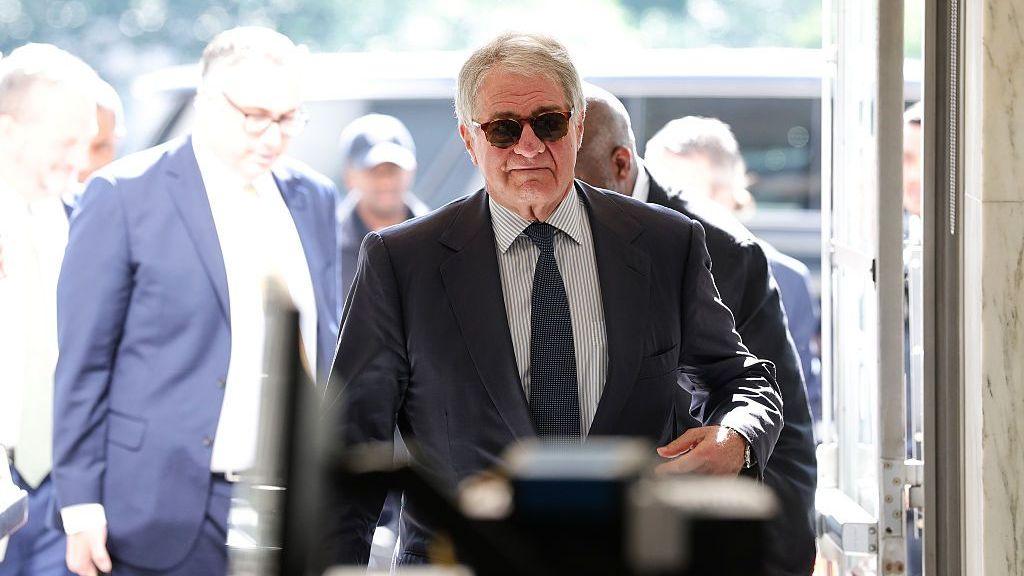 La Cámara de EE. UU. declara en desacato al millonario Leon Black