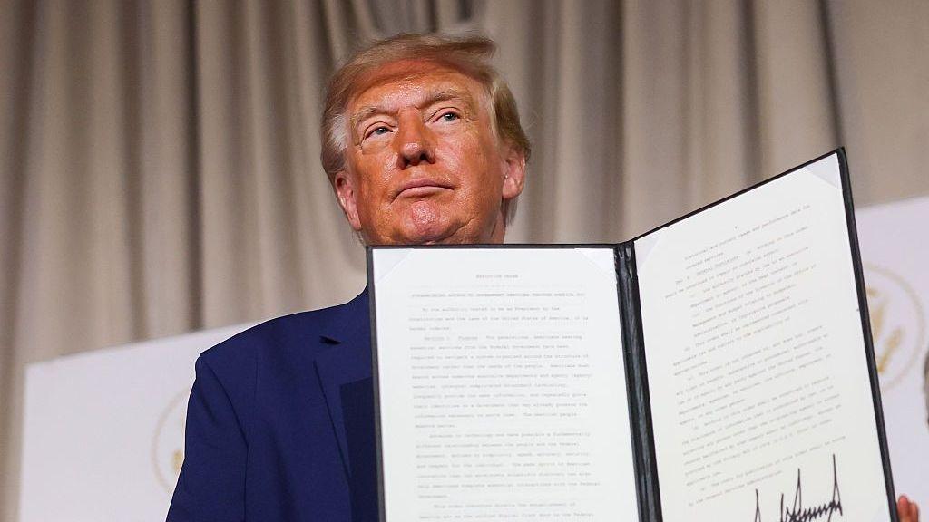 Trump descarta colaboración con China en desarrollo de inteligencia artificial