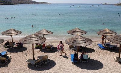 Hombre de 82 años muere tras pelea por tumbona en Grecia