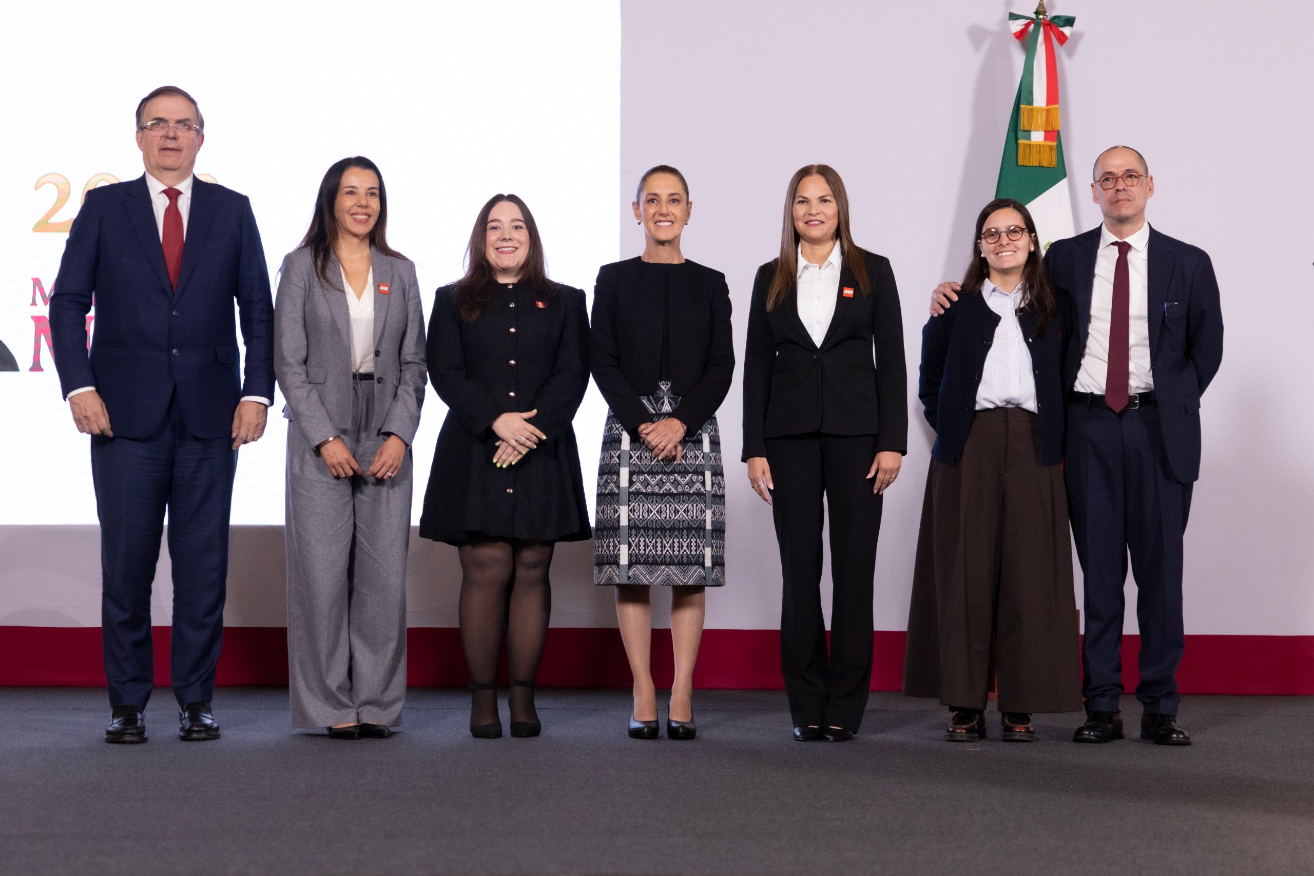 Sheinbaum anuncia inversión de 400 millones de dólares de Lego en Nuevo León