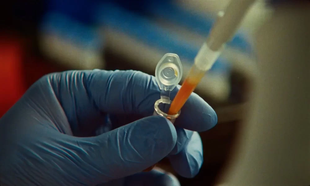 Claude identifica un nuevo sistema en el ADN con características similares a CRISPR