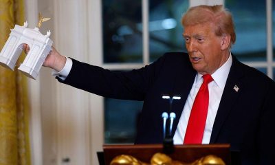 Trump propone arco triunfal que servirá como complejo militar