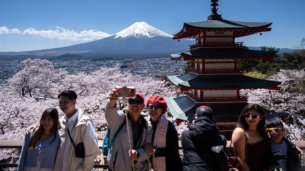 Japón incrementa 20 veces el costo de residencia permanente