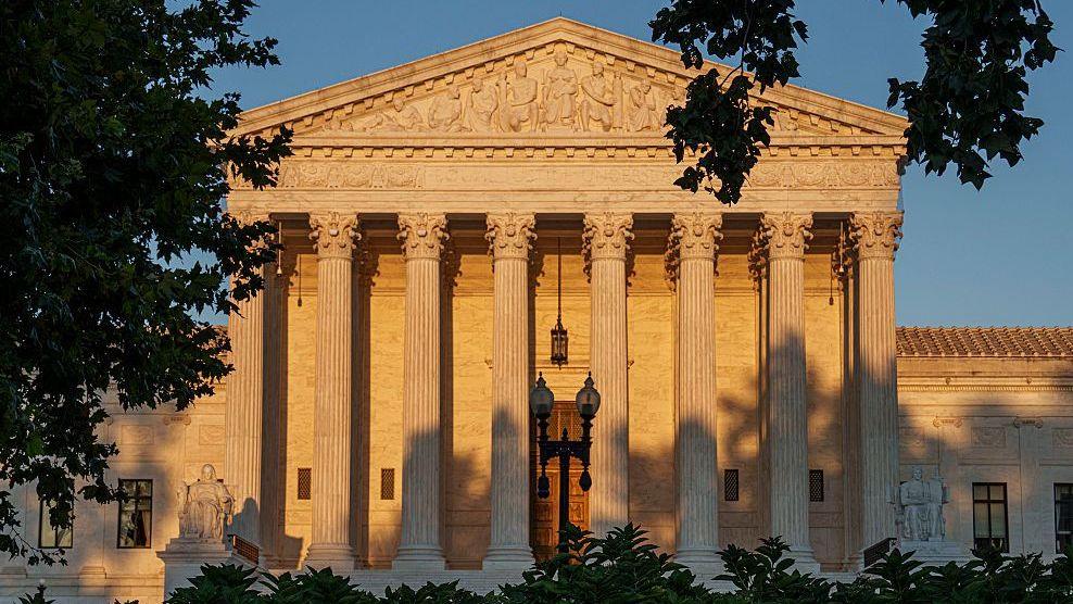 Corte Suprema permite a Trump usar base de datos controvertida sobre votantes