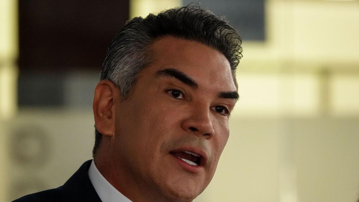 INE ordena a Alito Moreno retirar mensajes contra Morena