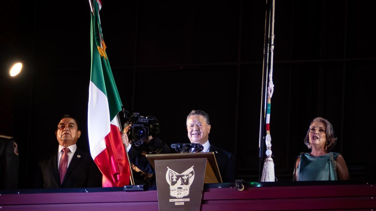 Julio Menchaca conmemora el 216 aniversario de la Independencia de México