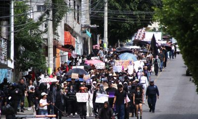 Estudiantes y feministas exigen renuncia de rectora por violencia en UAEM