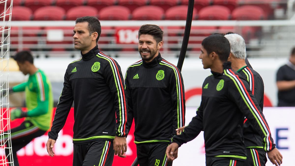 Oribe Peralta apoya a Rafa Márquez en su debut como entrenador de la Selección