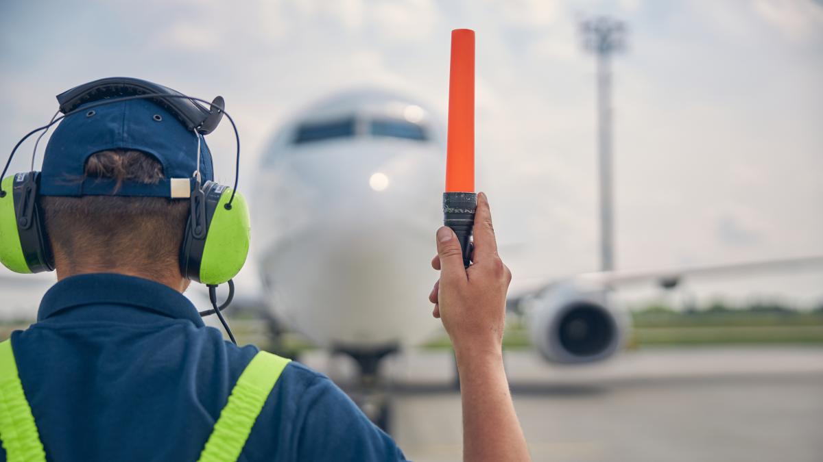 Estatización de la aviación no es viable, afirma analista
