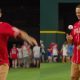 Javier Chicharito Hernández lanza primera bola en Fin de Semana del Patrimonio Hispano