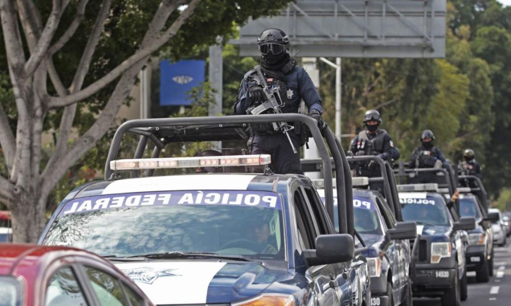 Expolicías federales y guardias nacionales enfrentan incertidumbre laboral