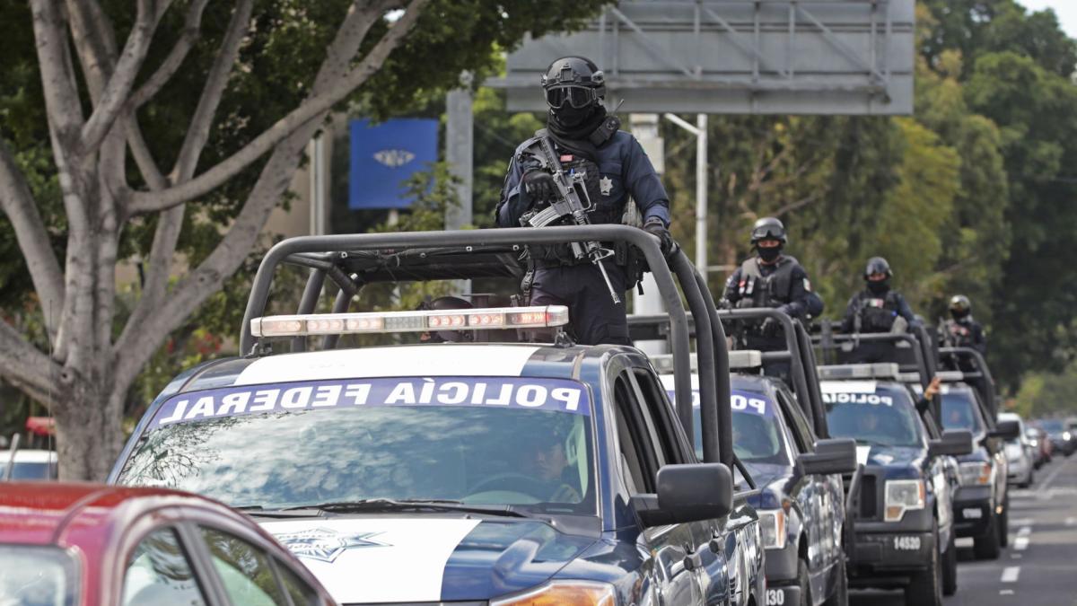 Expolicías federales y guardias nacionales enfrentan incertidumbre laboral