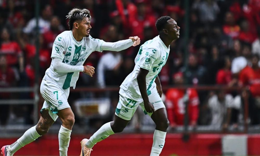 Santos Laguna logra remontar y vencer a Toluca en emocionante partido