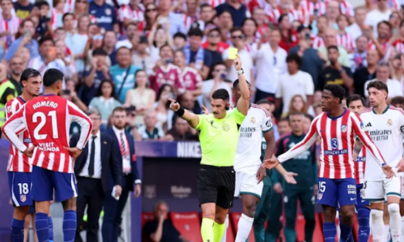 La polémica entre Bellingham y Cuti Romero tras el derbi