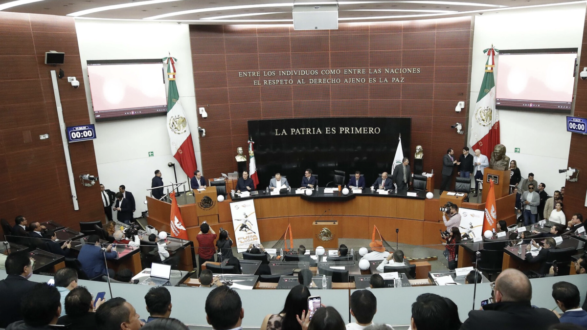 Senado impulsa reforma para restablecer ascenso y descenso en futbol mexicano