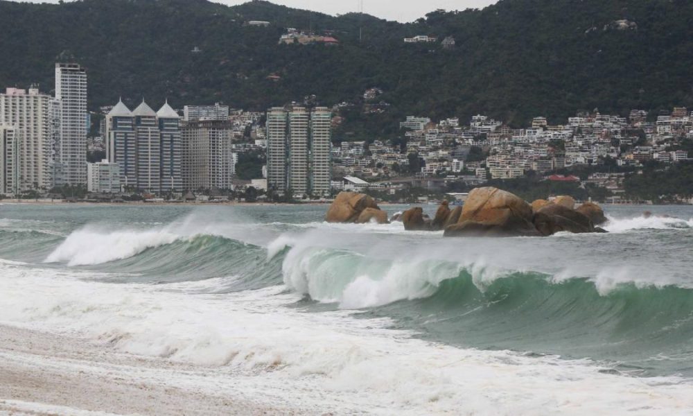 Huracán Polo impactará México con lluvias y oleaje intenso este viernes
