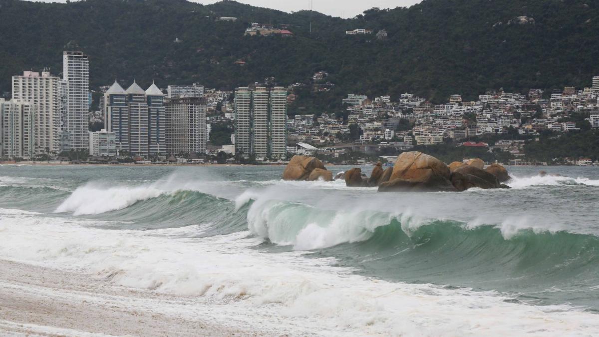 Huracán Polo impactará México con lluvias y oleaje intenso este viernes