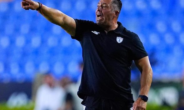 Óscar Torres deja el cargo de Director Técnico del Pachuca Femenil