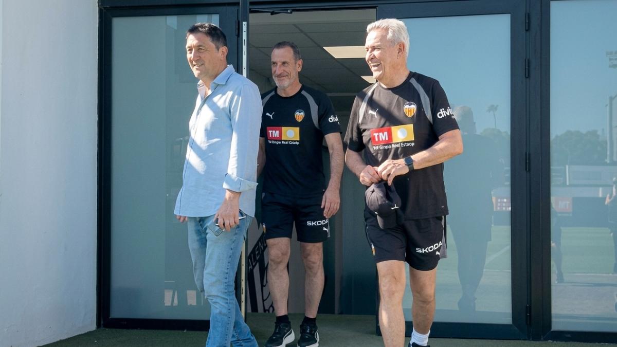 Javier Aguirre inicia su etapa en Valencia con primer entrenamiento