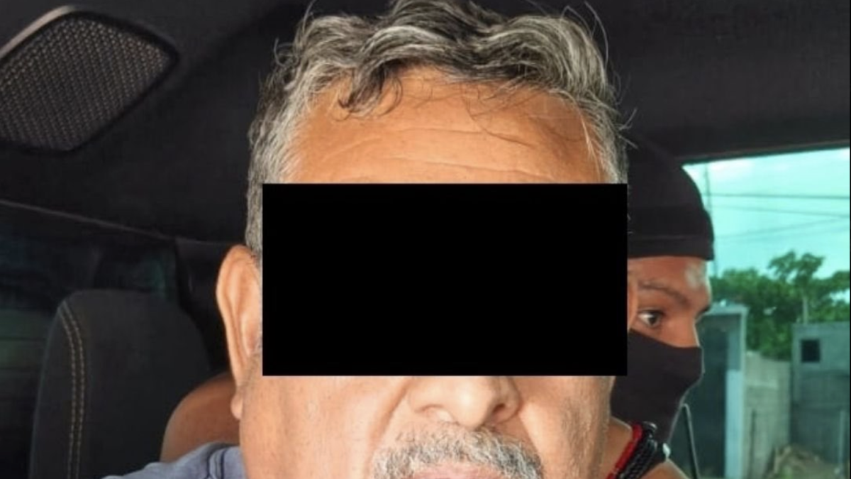 Detienen a exjefe policial de Juchitán por extorsión y delincuencia organizada