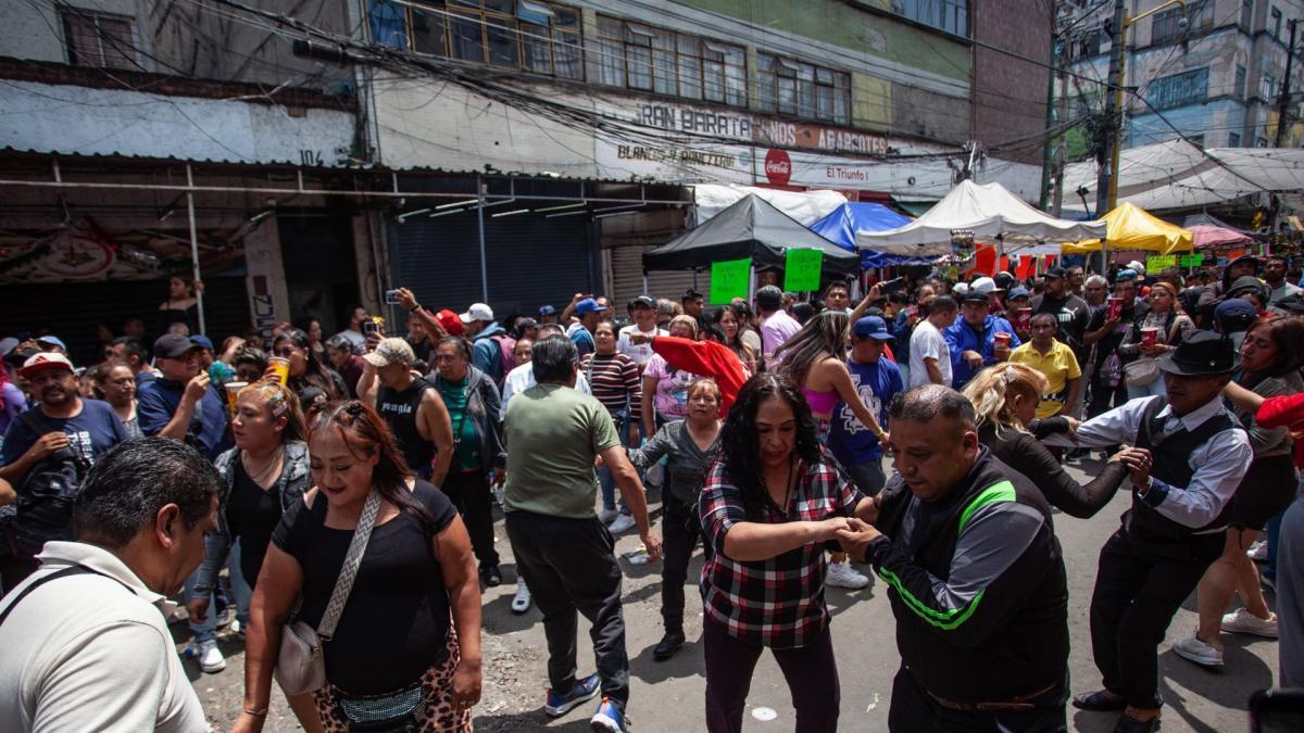 Mercado de La Merced celebra 69 años con baile y agradecimientos