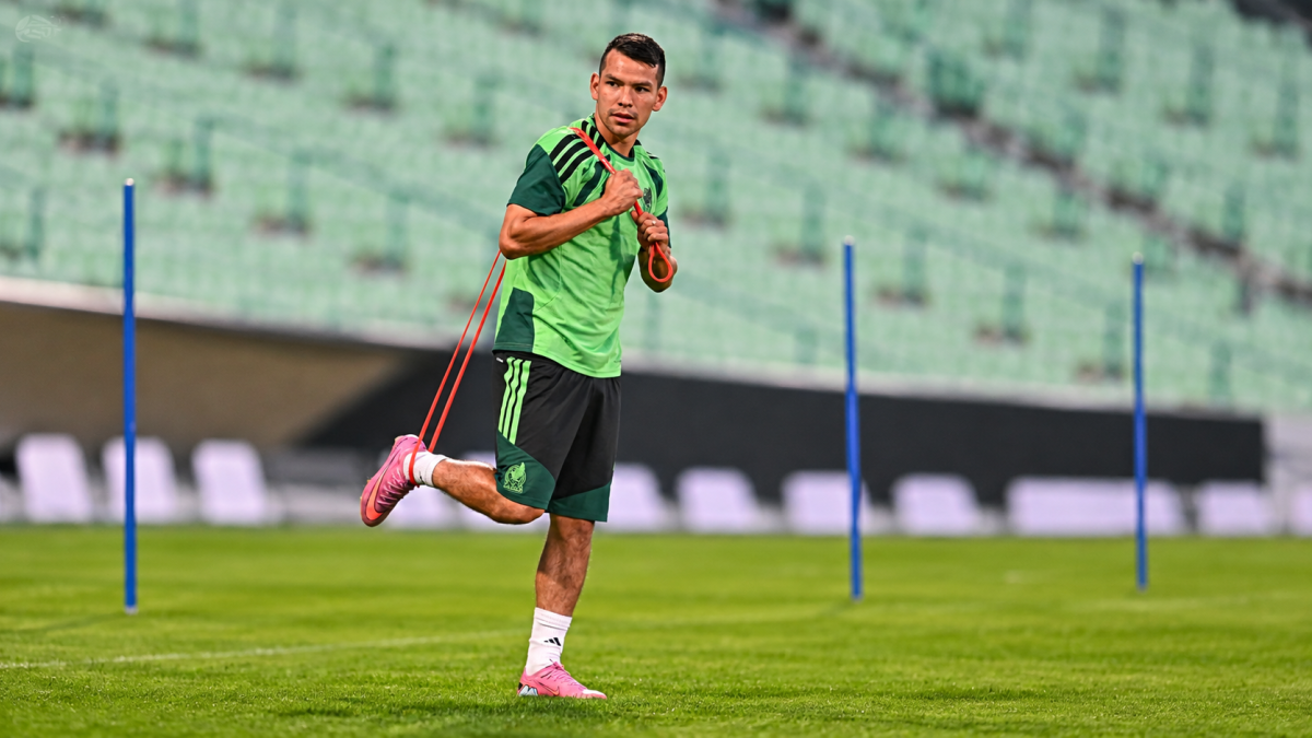 Hirving Lozano se perfila para el once inicial de Rafa Márquez