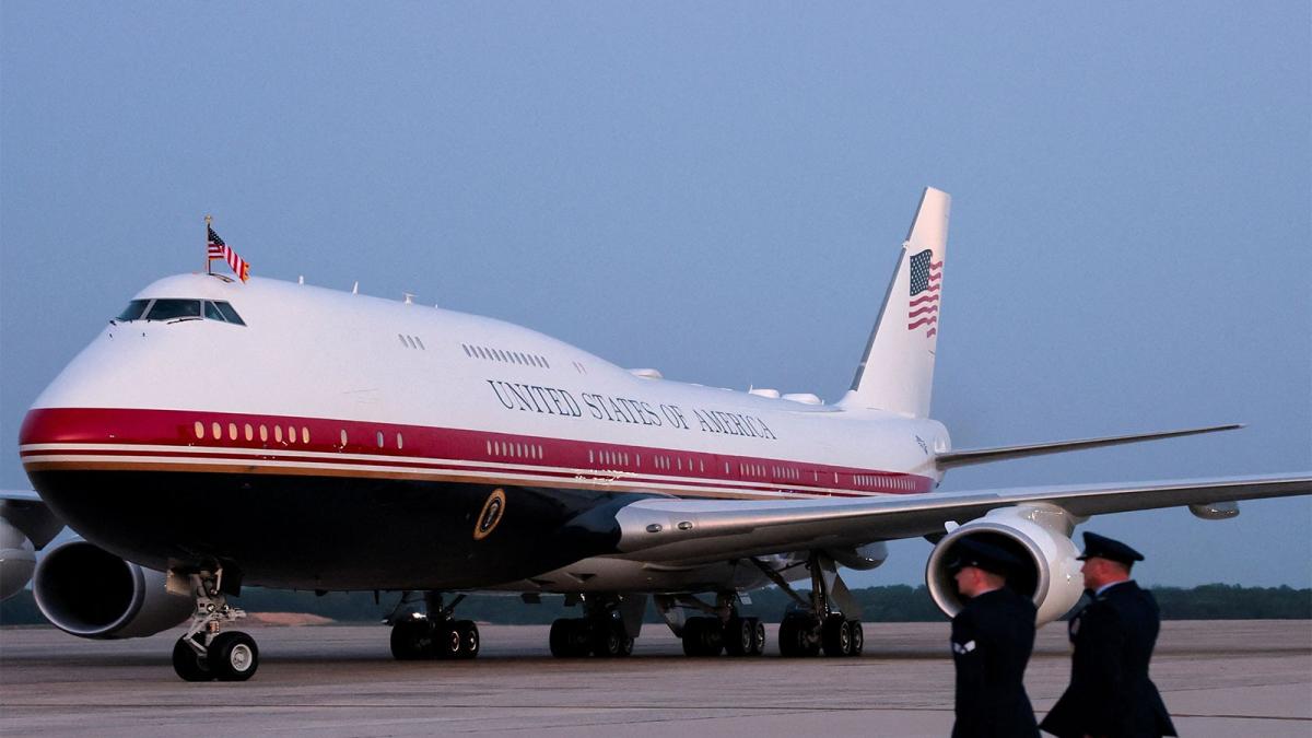 Excluyen a CNN del Air Force One en viaje de Trump a Tennessee
