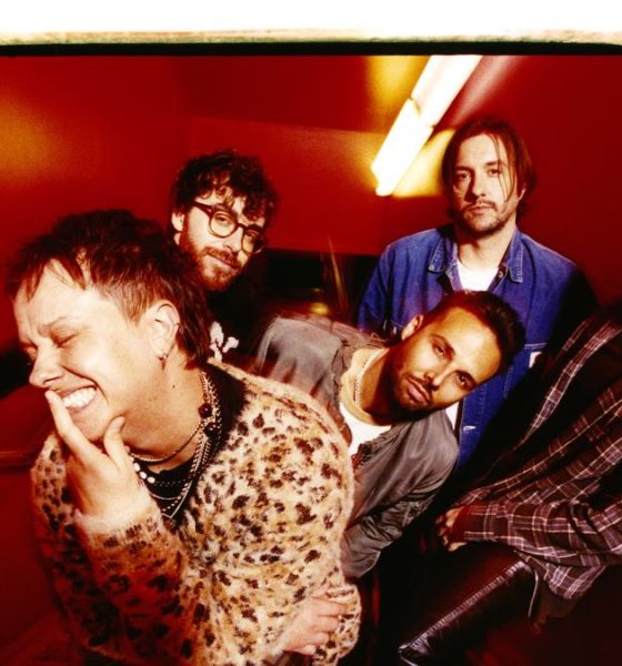 Nothing But Thieves celebra la imperfección en su nuevo álbum