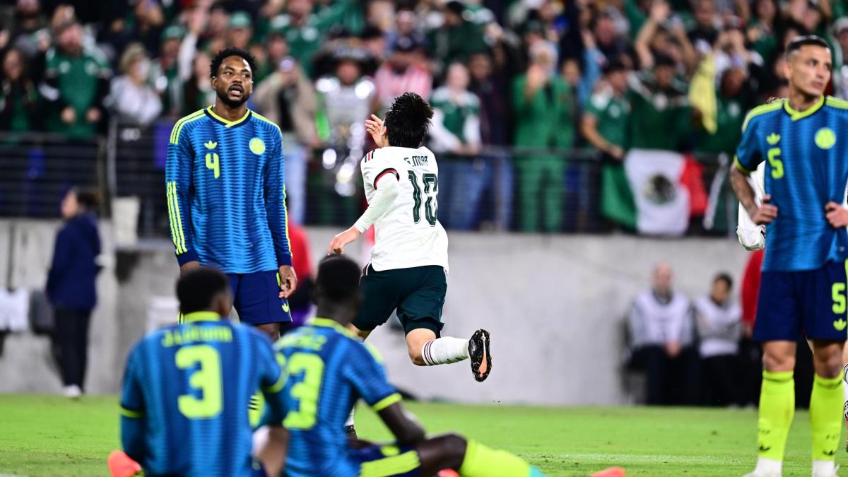 Gilberto Mora celebra su primer gol con el Tri en Baltimore