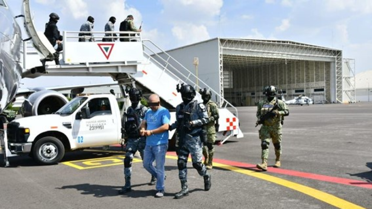 Ronald Johnson elogia a México por captura de operador del Cártel del Golfo