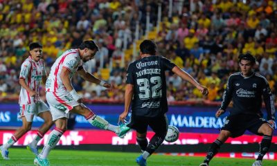 Increíble falla de Julián Carranza en partido Necaxa vs América