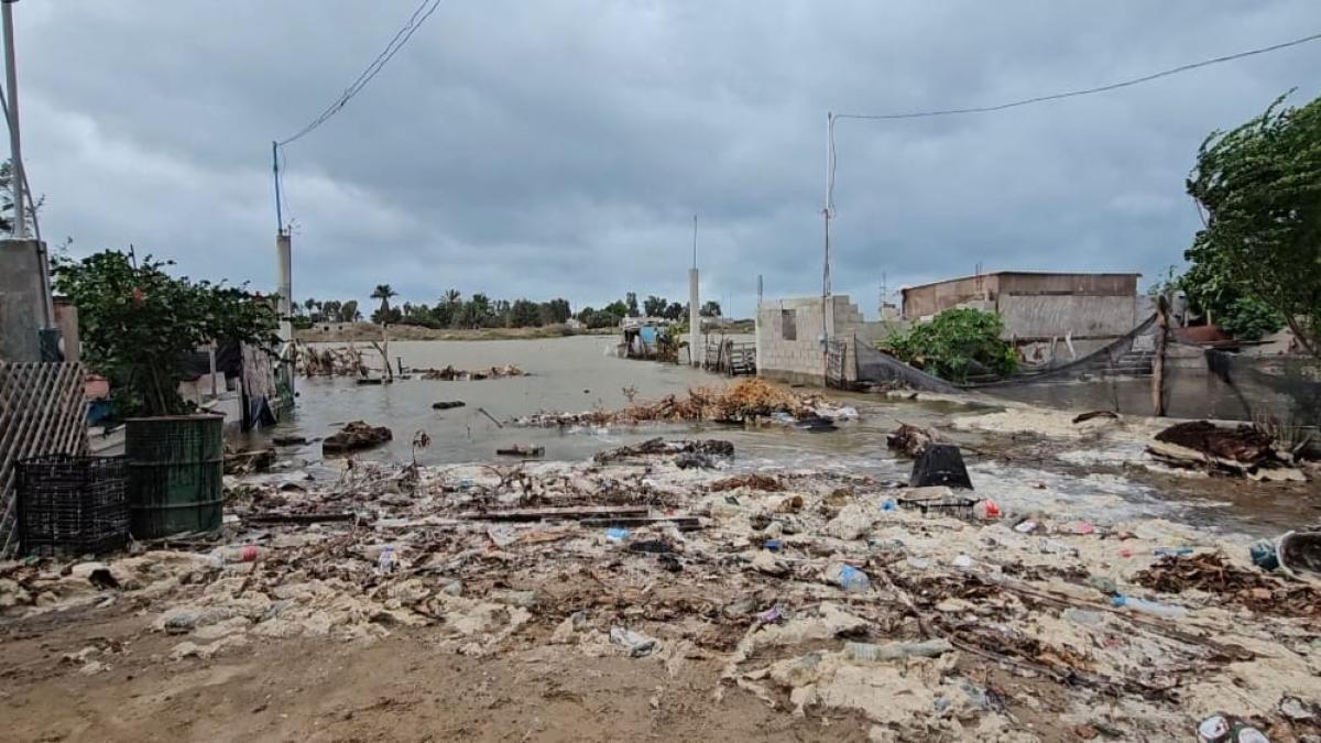 Huracán Polo categoría 3 provoca alerta roja en Baja California Sur