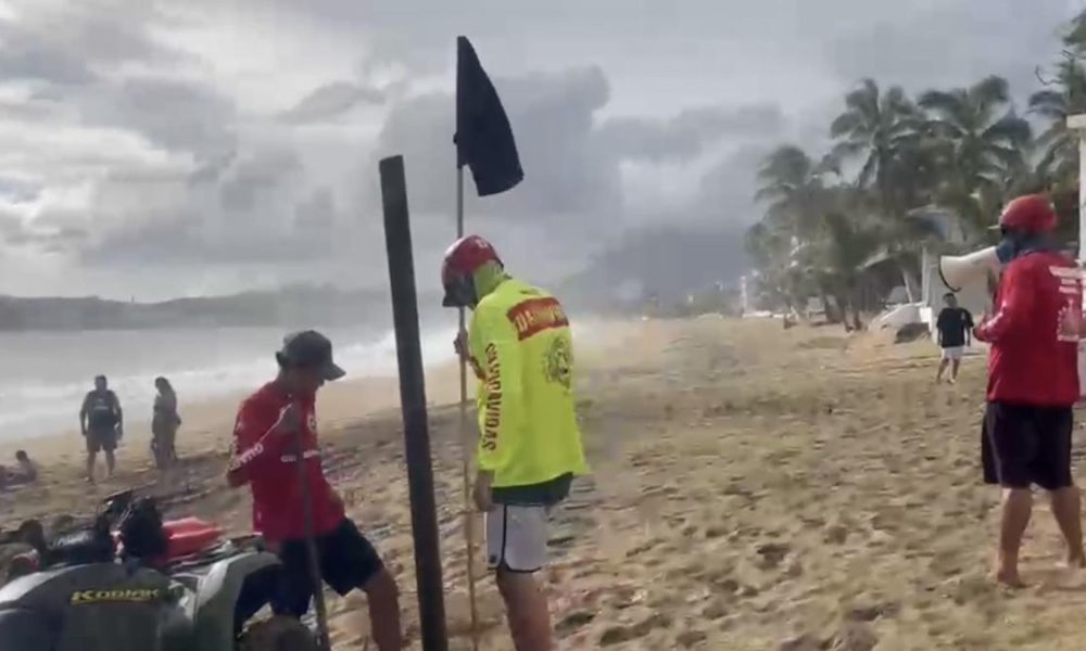 Cierran playas y puerto de Manzanillo por tormenta tropical ‘Rachel’