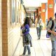 México presenta rezago en educación media superior, 40% de jóvenes no concluyen