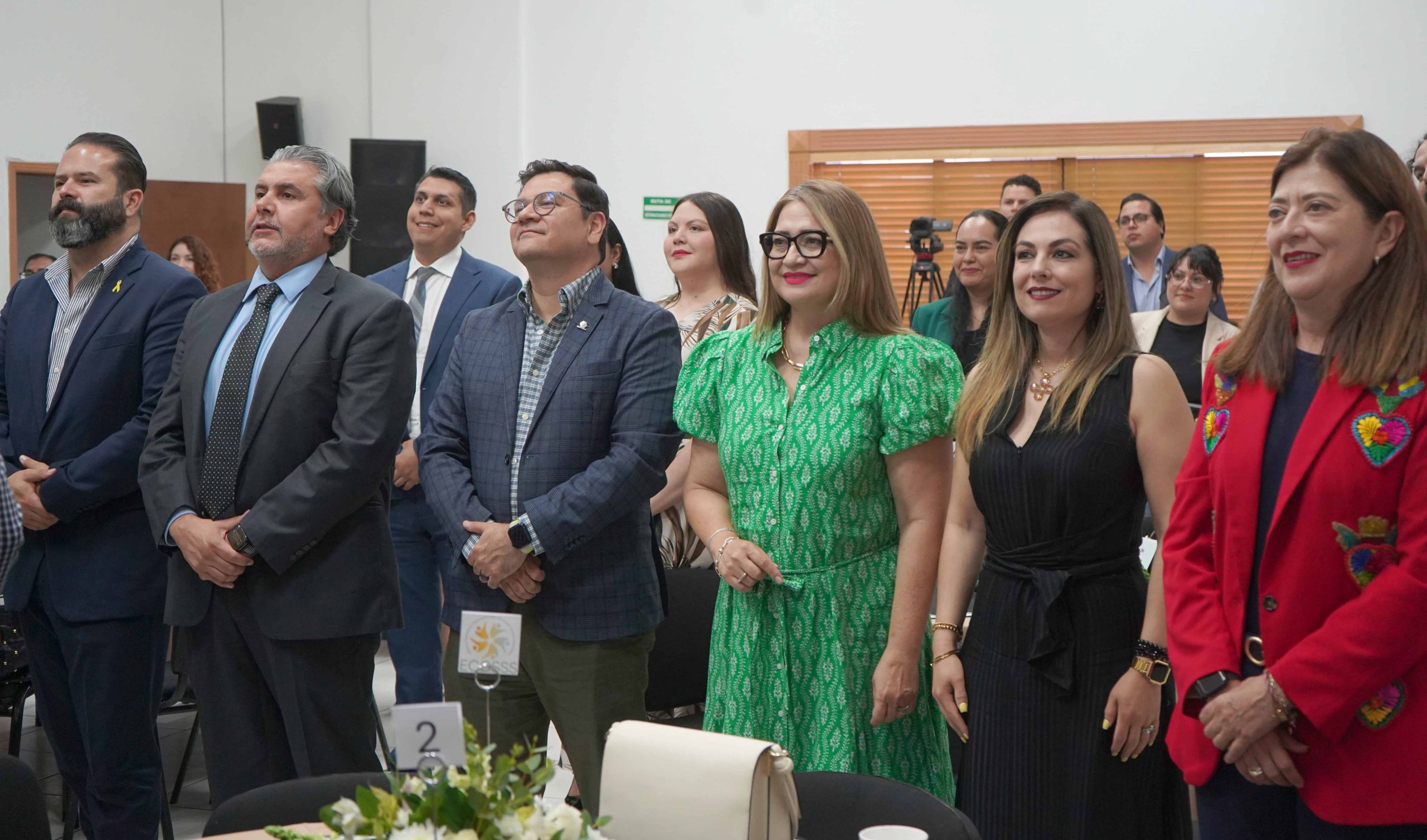 Acompañan Comisionada María Selene Prieto y ComisionadoSergio Facio entrega de Distintito ECOSS del IEE a OSC’s
