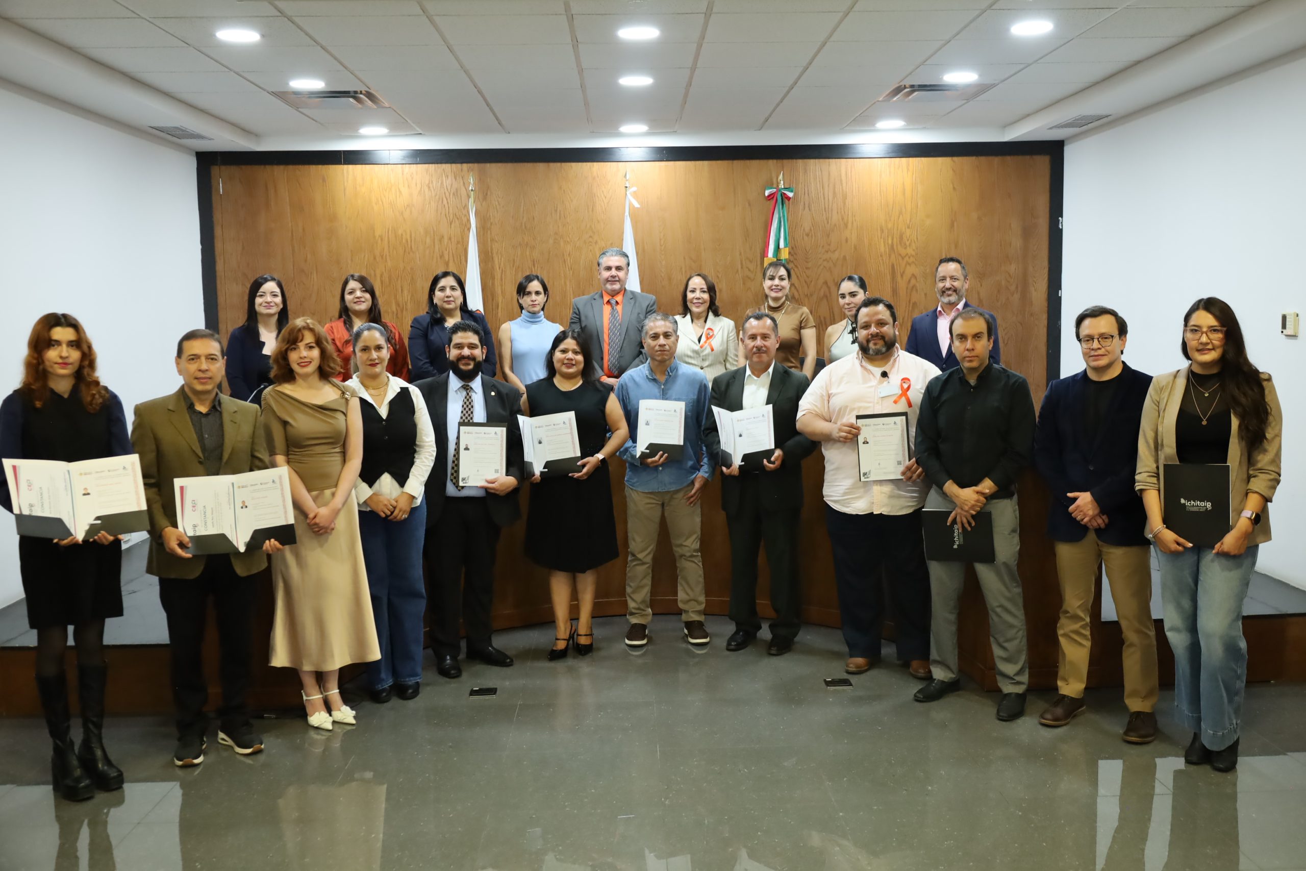 Entregan ICHITAIP y UPNCH certificados en el Estándar de Competencia EC0909 a diez servidores públicos de cuatro sujetos obligados