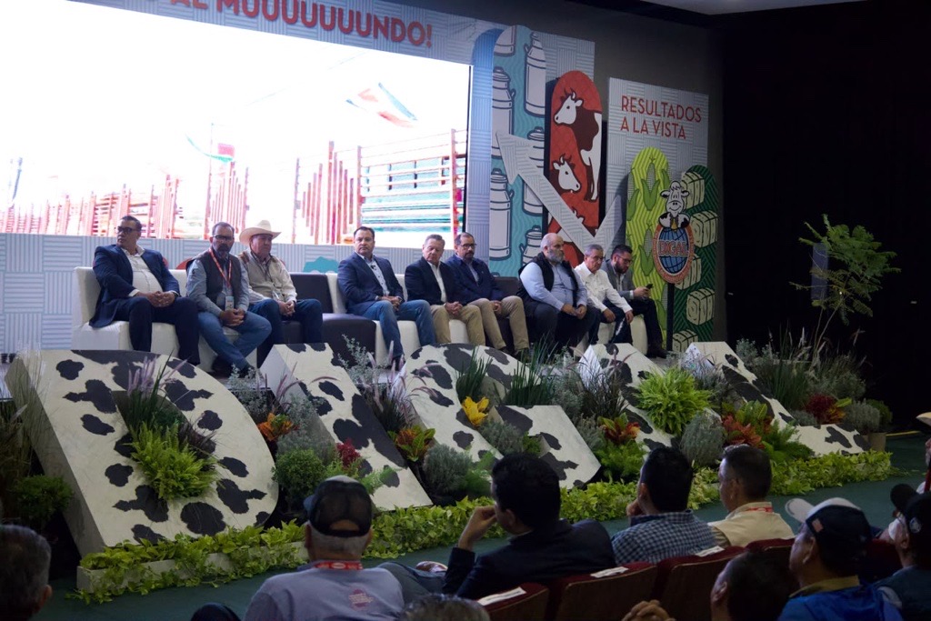 Bankaool refrenda su respaldo al sector ganadero lechero durante el Digal 2026