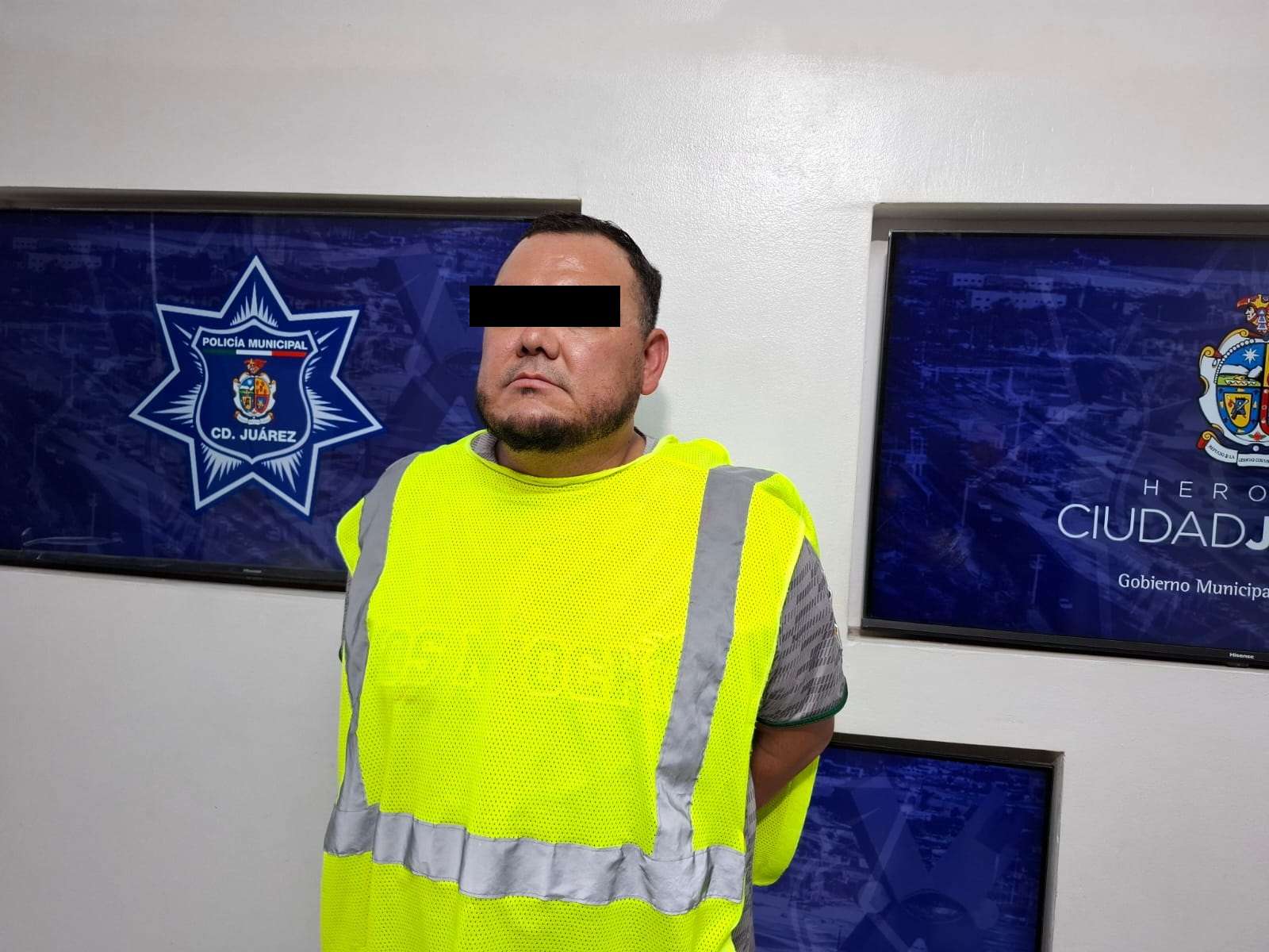 Detienen a hombre por violencia familiar, se encontraba armado