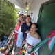 Da el “Grito” Alan Falomir con abuelitos de la colonia Villa Juárez