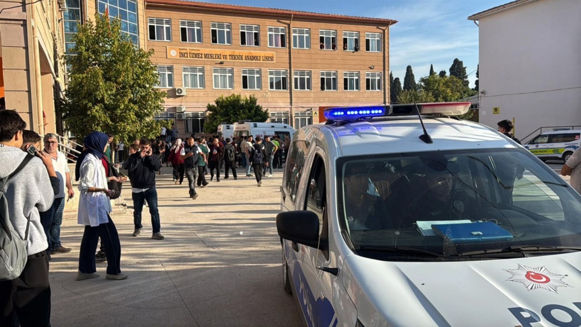 Once heridos en tiroteo frente a escuela en Turquía