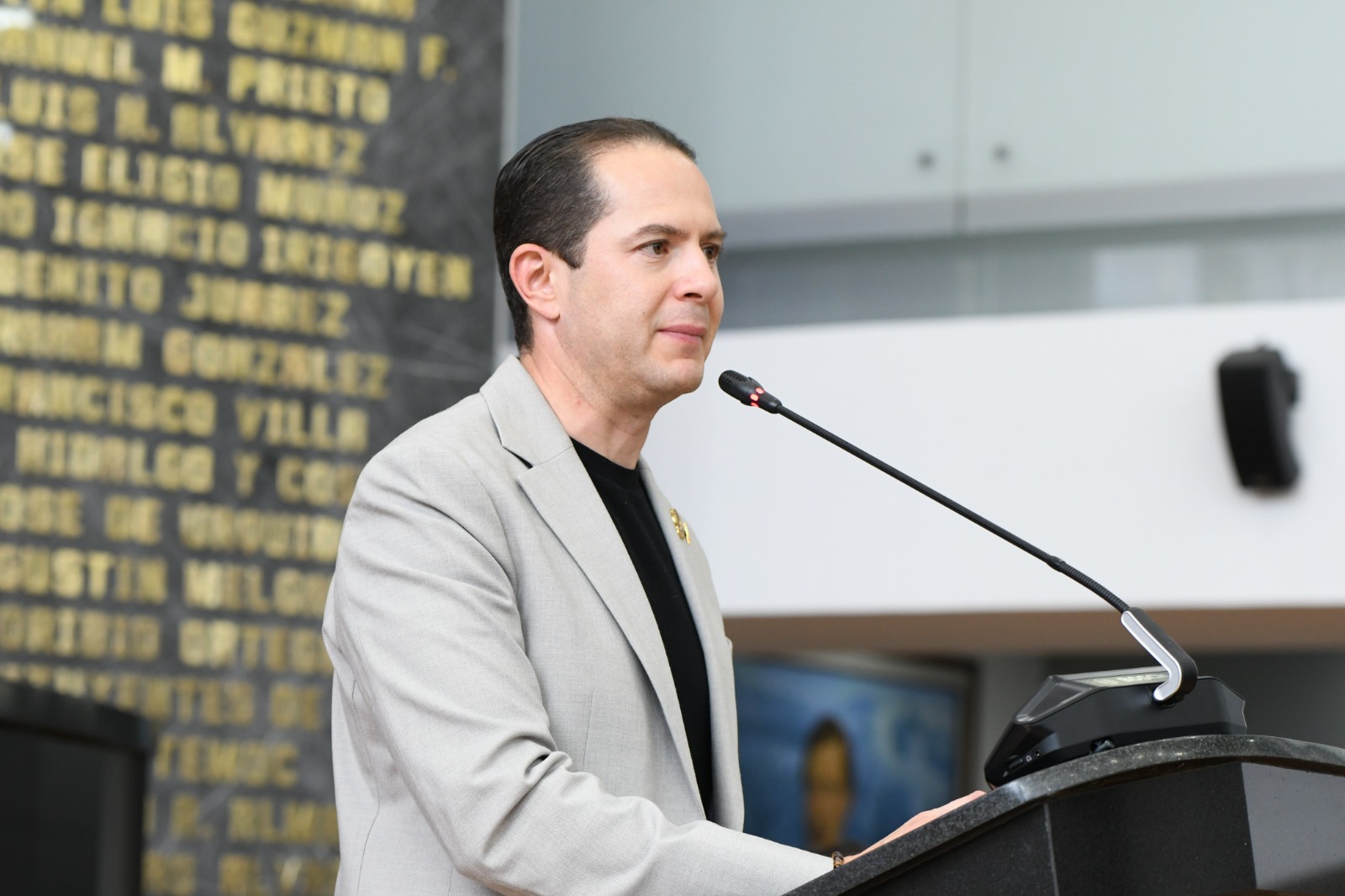 José Luis Villalobos respalda medidas para proteger a menores con enfermedades crónicas