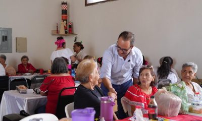 Jorge Soto celebra las fiestas patrias con integrantes del Club del Abuelo de Ávalos