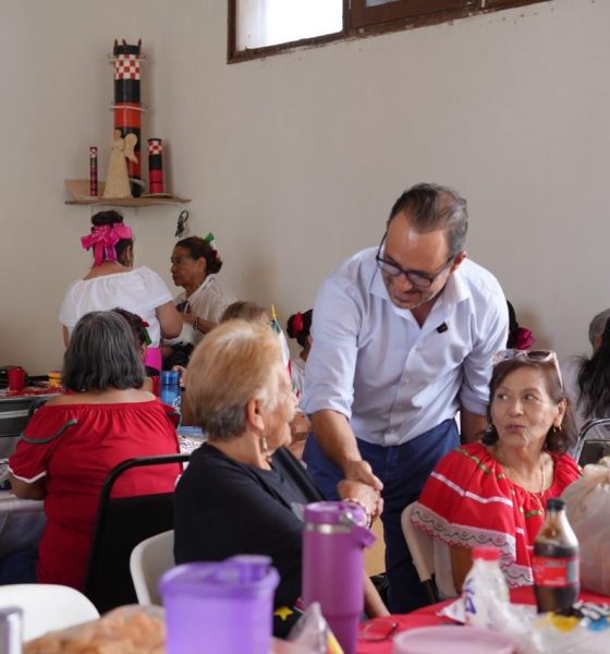 Jorge Soto celebra las fiestas patrias con integrantes del Club del Abuelo de Ávalos