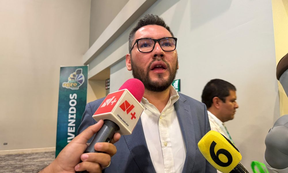 Román Alcántar aclara su encuentro con Ariadna Montiel