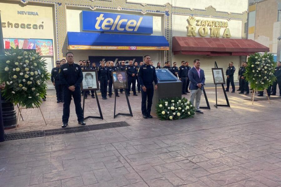 Chihuahua conmemora a bomberos fallecidos en incendio de 2006