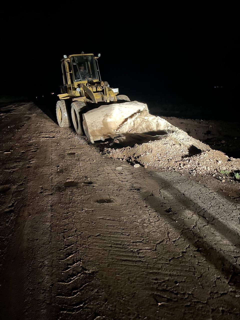 Atiende SCOP derrumbe en camino Gómez Farías-Alamillo