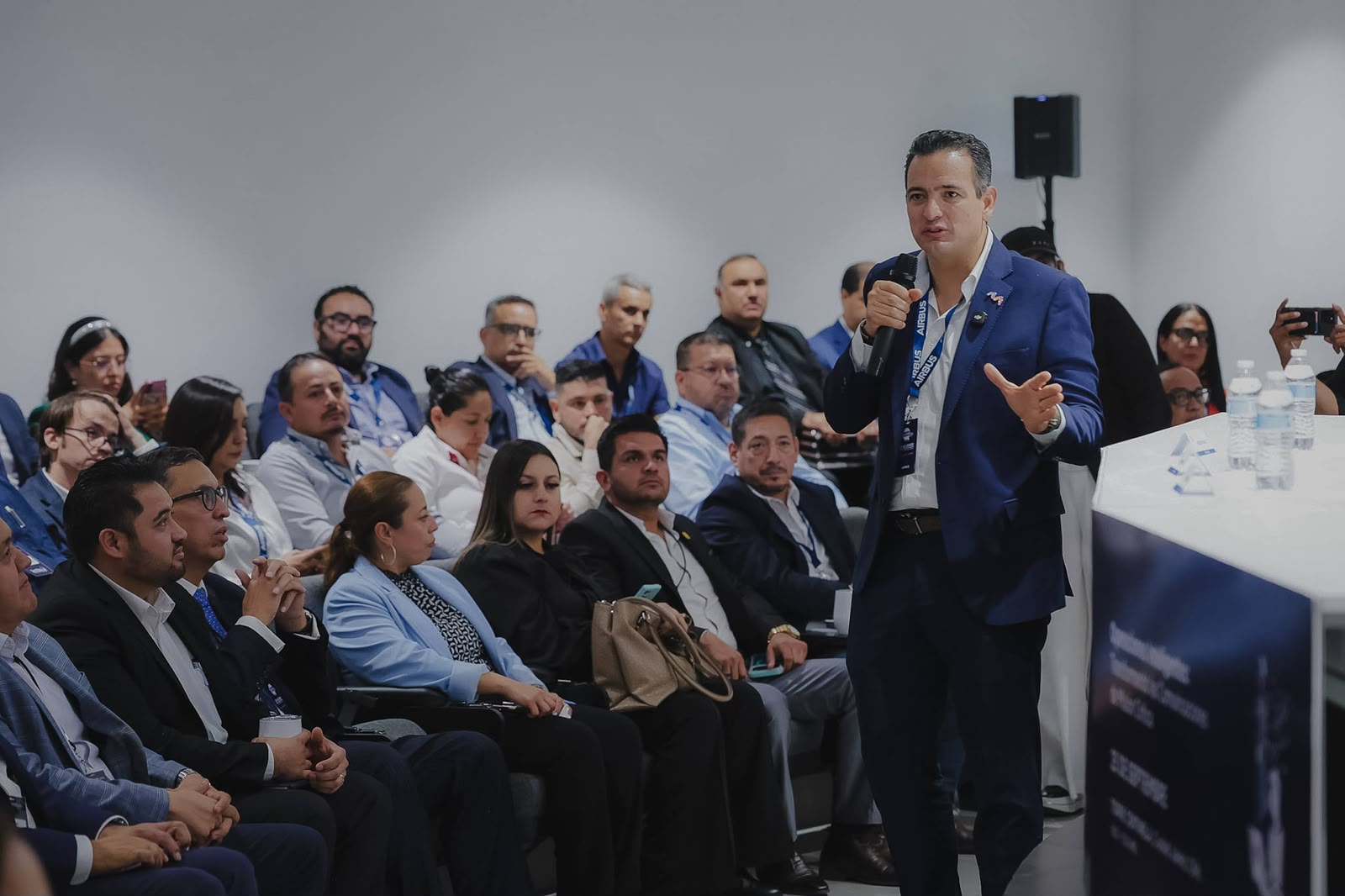 Marco Bonilla presenta modelo de seguridad en Torre Centinela