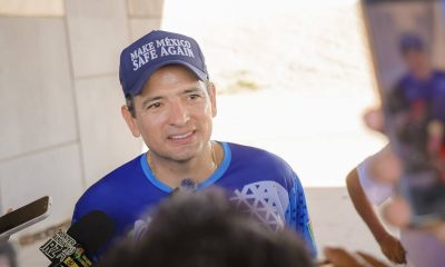 Marco Bonilla dona hules a familias afectadas por lluvias en Juárez
