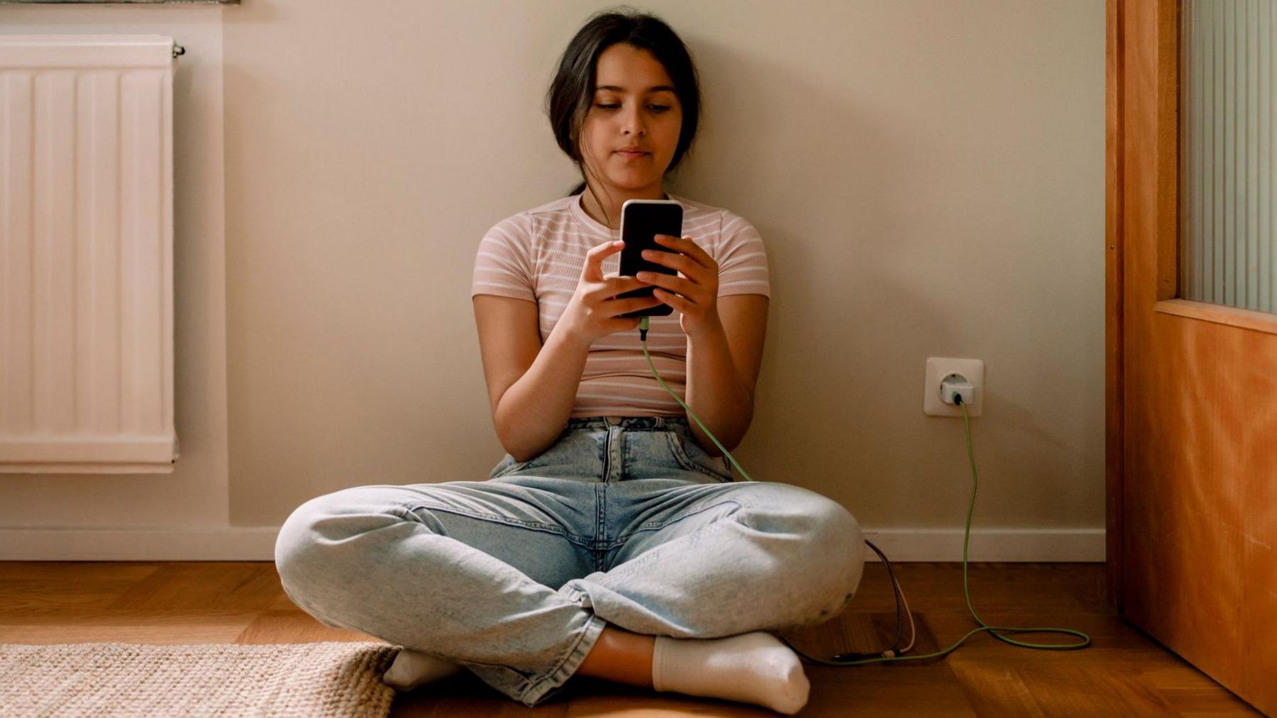 La UE planea restringir el acceso a redes sociales para menores de 16 años