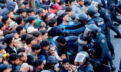 Inicia operación para trasladar migrantes de playas de Ceuta